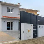Dom wakacyjny Vivenda Sol E Mar *